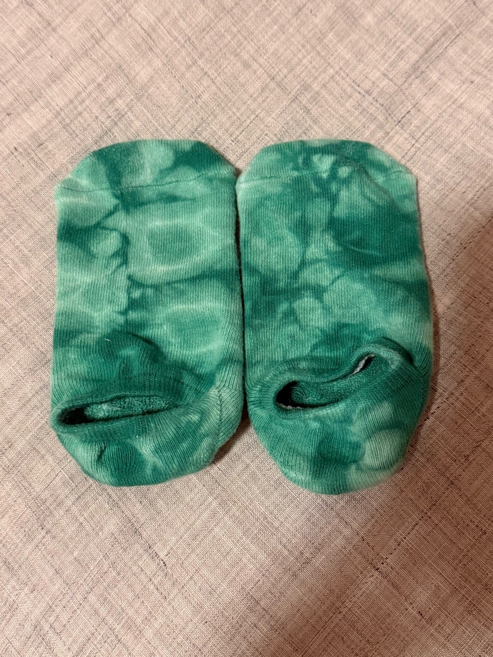 Green Tie-Dye Grip Socks - Size Small - NEW